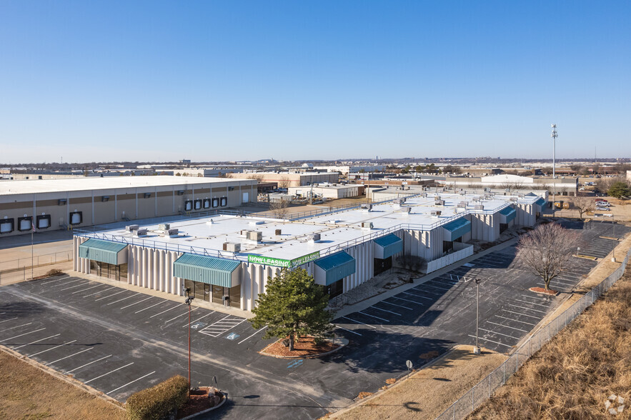 5350-5370 S 129th East Ave, Tulsa, OK for rent - Building Photo - Image 1 of 17