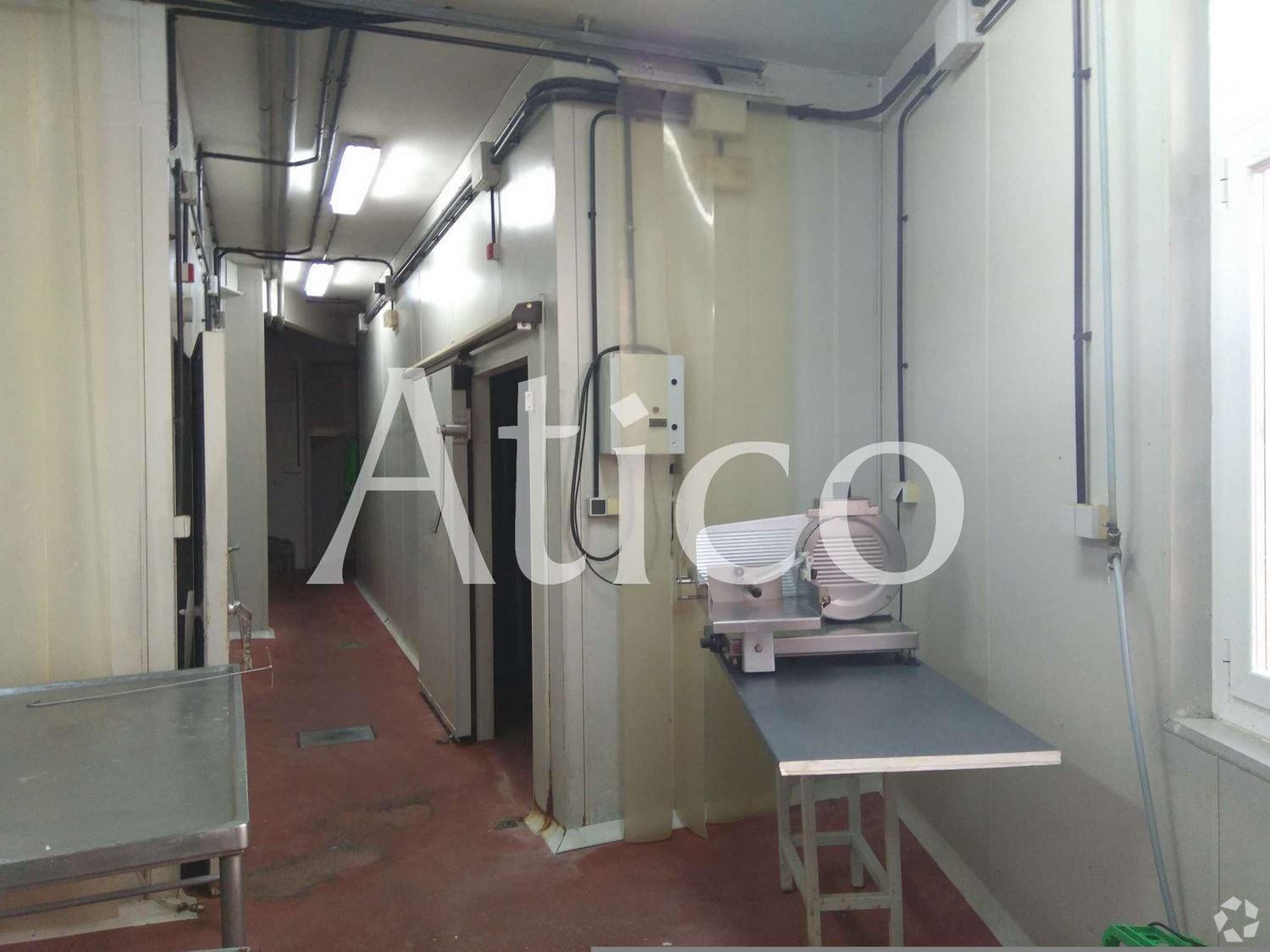 Retail in La Lastrilla, Segovia to rent Interior Photo- Image 1 of 3