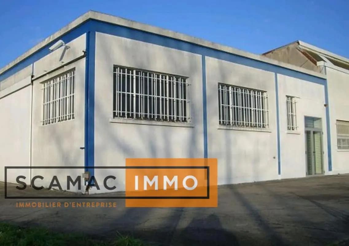 Industrial in Vaux-le-Pénil for sale Primary Photo- Image 1 of 6