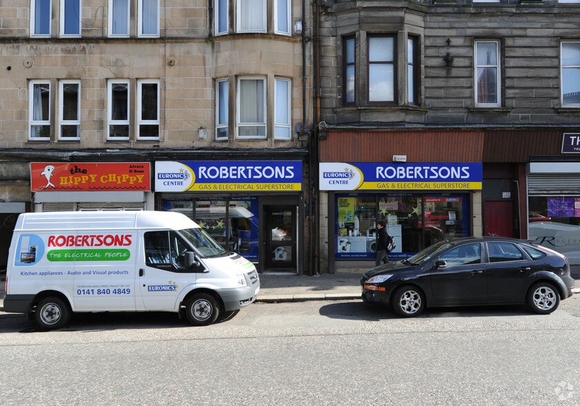 7A-9A Broomlands St, Paisley to rent - Building Photo - Image 3 of 6