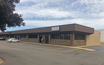 37453-37463 Schoolcraft Rd, Livonia, MI for rent Building Photo- Image 1 of 7