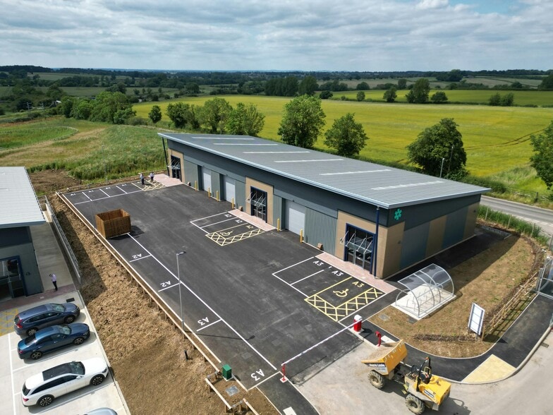 Wistow Rd, Leicester to rent - Building Photo - Image 2 of 21