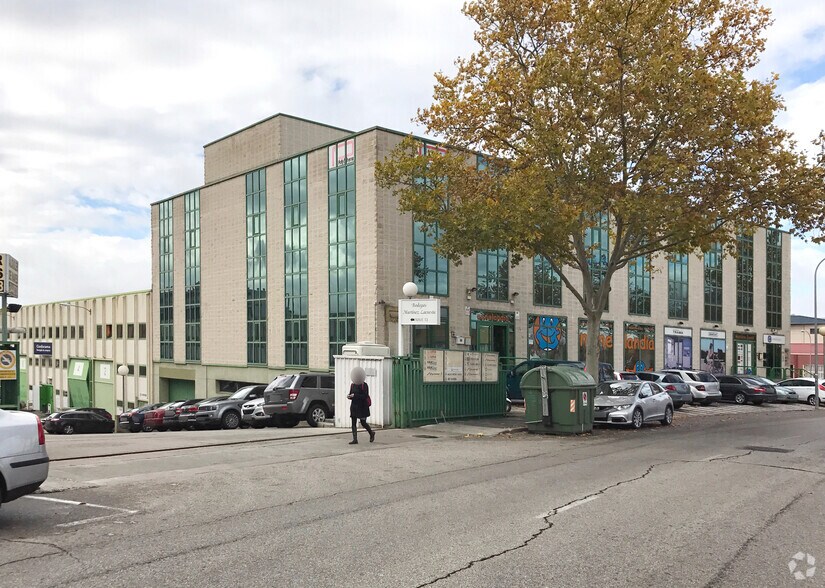 Avenida Fuente Nueva, 12, San Sebastián de los Reyes, Madrid to rent - Building Photo - Image 2 of 2