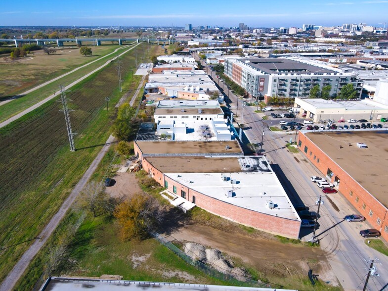 1727 E Levee St, Dallas, TX for sale - Aerial - Image 3 of 22