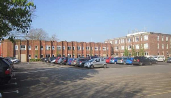 Avenue Rd, Lymington for sale Primary Photo- Image 1 of 1