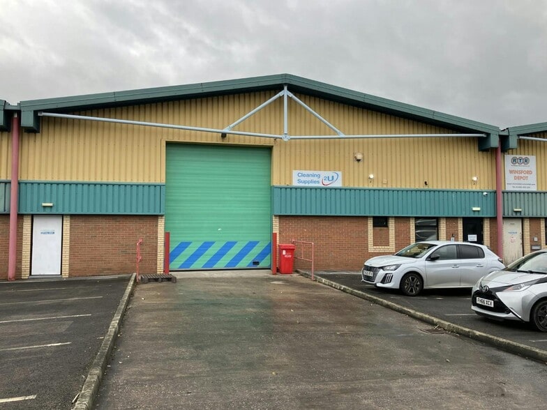 Road One, Winsford to rent - Building Photo - Image 1 of 5