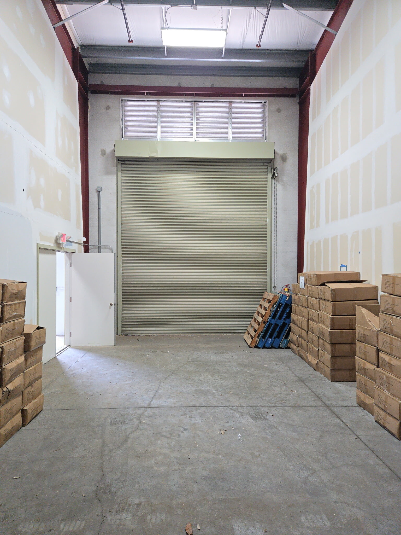 1026 Lauia St, Kapolei, HI to rent Interior Photo- Image 1 of 6