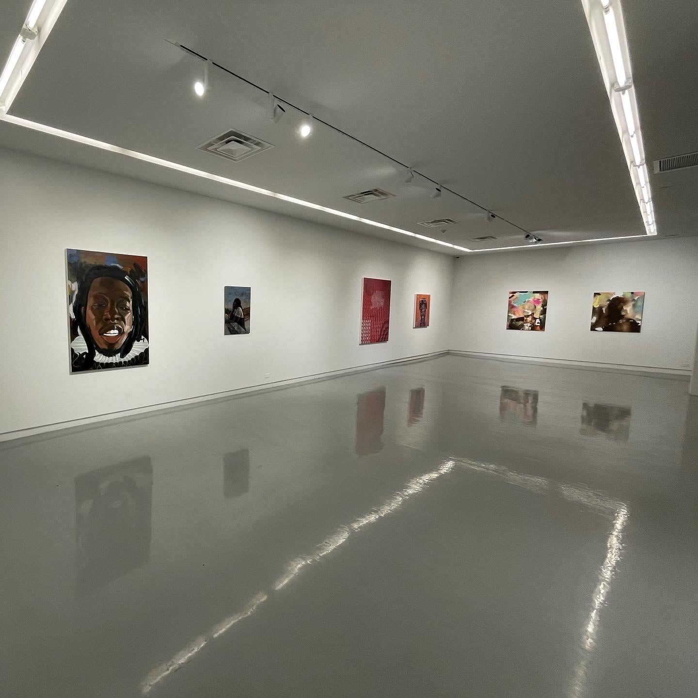 219 N Elizabeth St, Chicago, IL to rent Interior Photo- Image 1 of 8