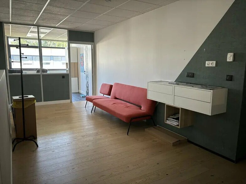 Office in Limonest to rent - Interior Photo - Image 3 of 7
