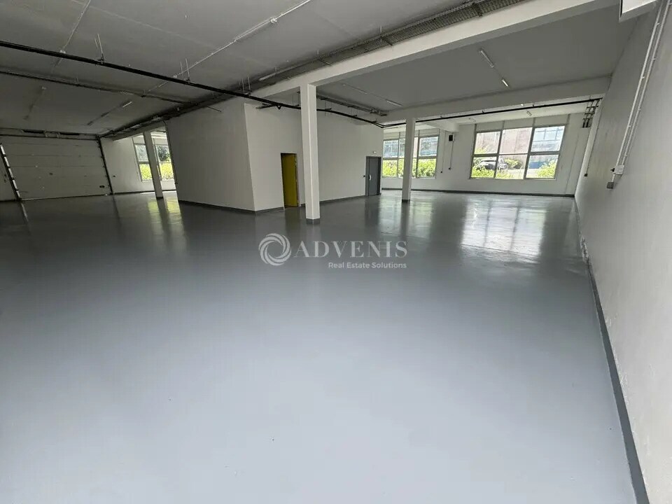 Light Industrial in Villiers-sur-Marne to rent Interior Photo- Image 1 of 7