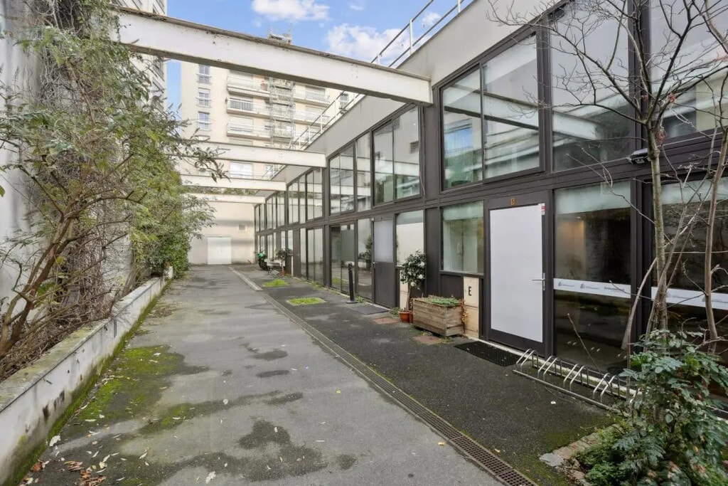 Location Bureaux 157 m² - Photo 1