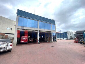 Retail in Terrassa, Barcelona to rent Building Photo- Image 1 of 14