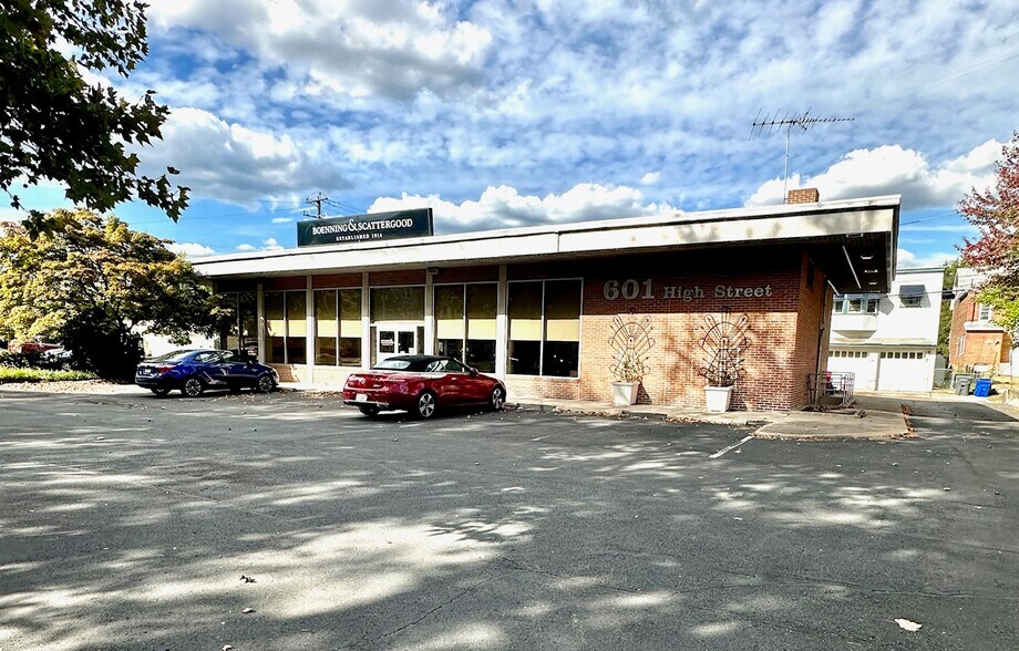 601 E High St, Pottstown, PA for sale - Primary Photo - Image 1 of 38