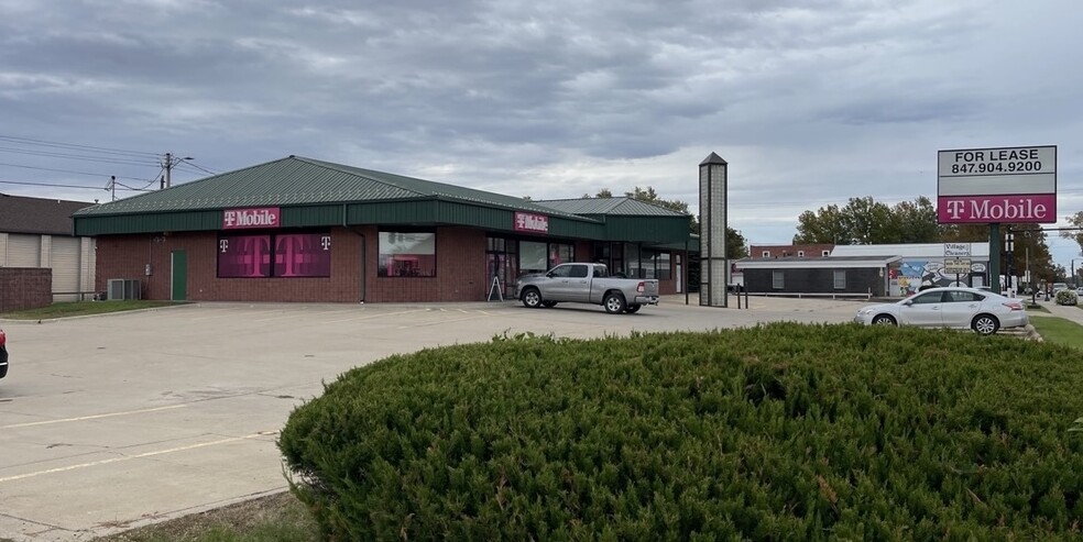 308 1st Ave E, Newton, IA for rent - Building Photo - Image 3 of 4