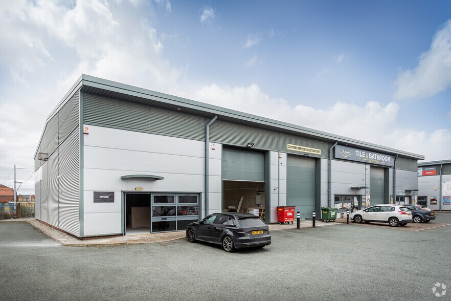 Kerfoot St, Warrington for sale - Primary Photo - Image 1 of 1