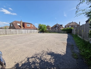 28 Hawks Town Crescent, Hailsham for sale Building Photo- Image 2 of 8