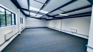 16 Andre St, London to rent Interior Photo- Image 2 of 3