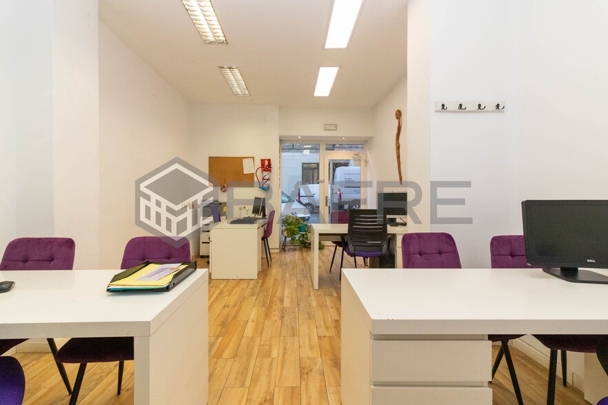 Office / Retail in Madrid, Madrid to rent - Primary Photo - Image 1 of 2