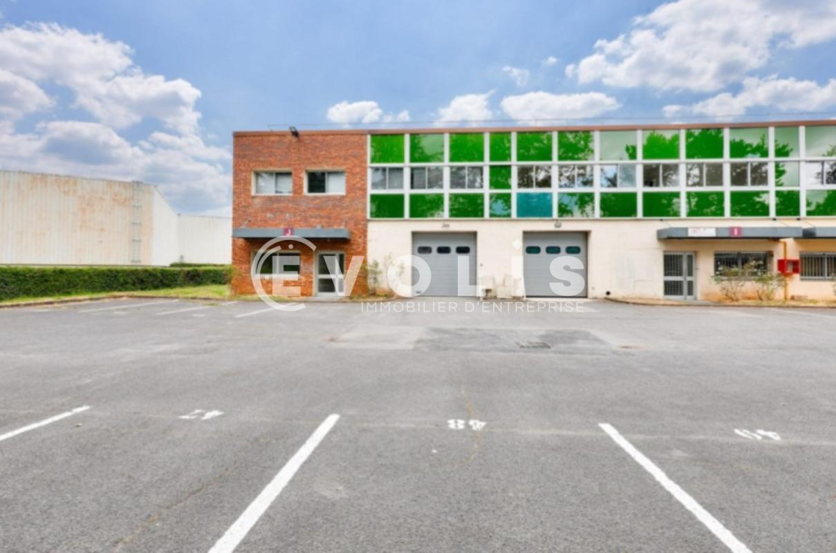 4 Avenue Des Andes, Les Ulis to rent Building Photo- Image 1 of 13