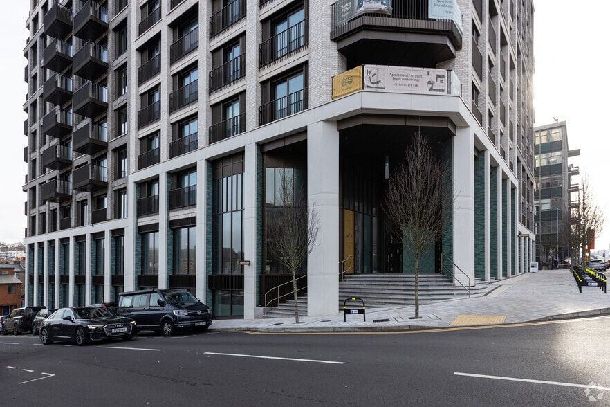 50 New England St, Brighton to rent - Building Photo - Image 3 of 4