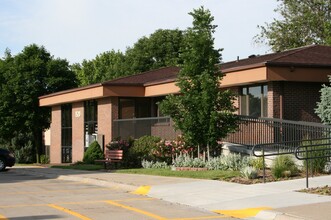 1520 S 70th St, Lincoln, NE for rent Building Photo- Image 1 of 3