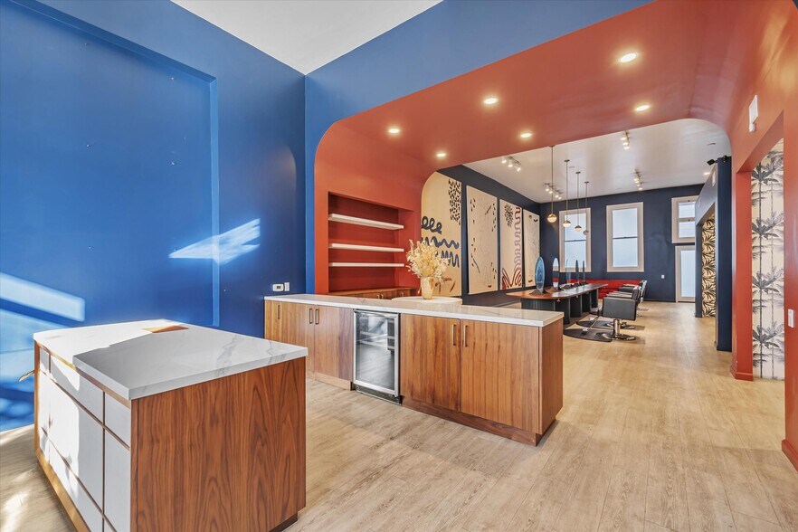 985 Valencia St, San Francisco, CA for rent - Building Photo - Image 3 of 11