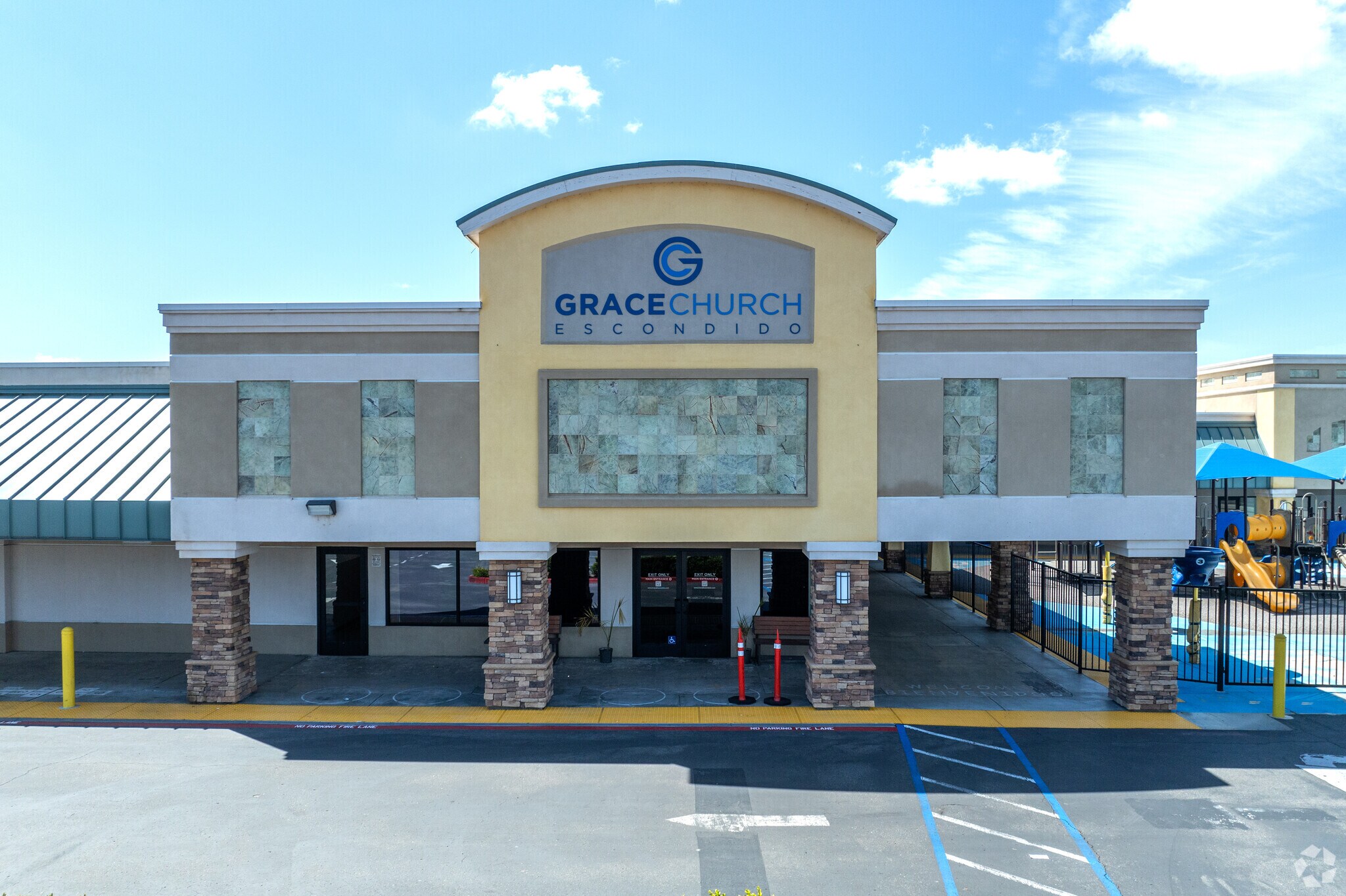 725 N Escondido Blvd, Escondido, CA to rent Building Photo- Image 1 of 2