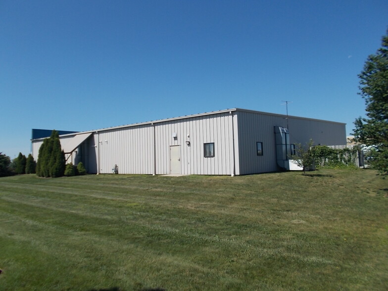 1664 E Sternberg Rd, Muskegon, MI for rent - Building Photo - Image 3 of 7