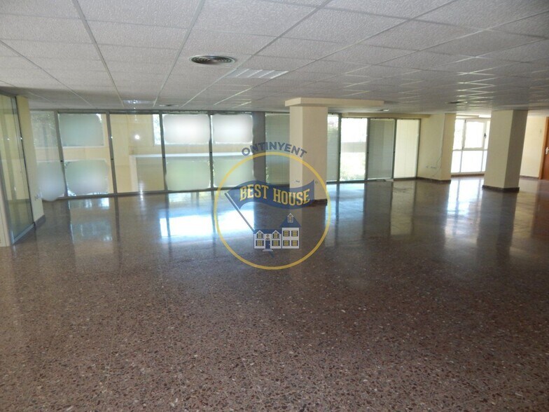 Retail in Ontinyent, Valencia to rent - Building Photo - Image 3 of 29