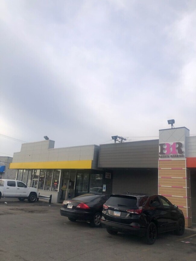 More details for 504 Manneheim Rd, Bellwood, IL - Retail to Rent