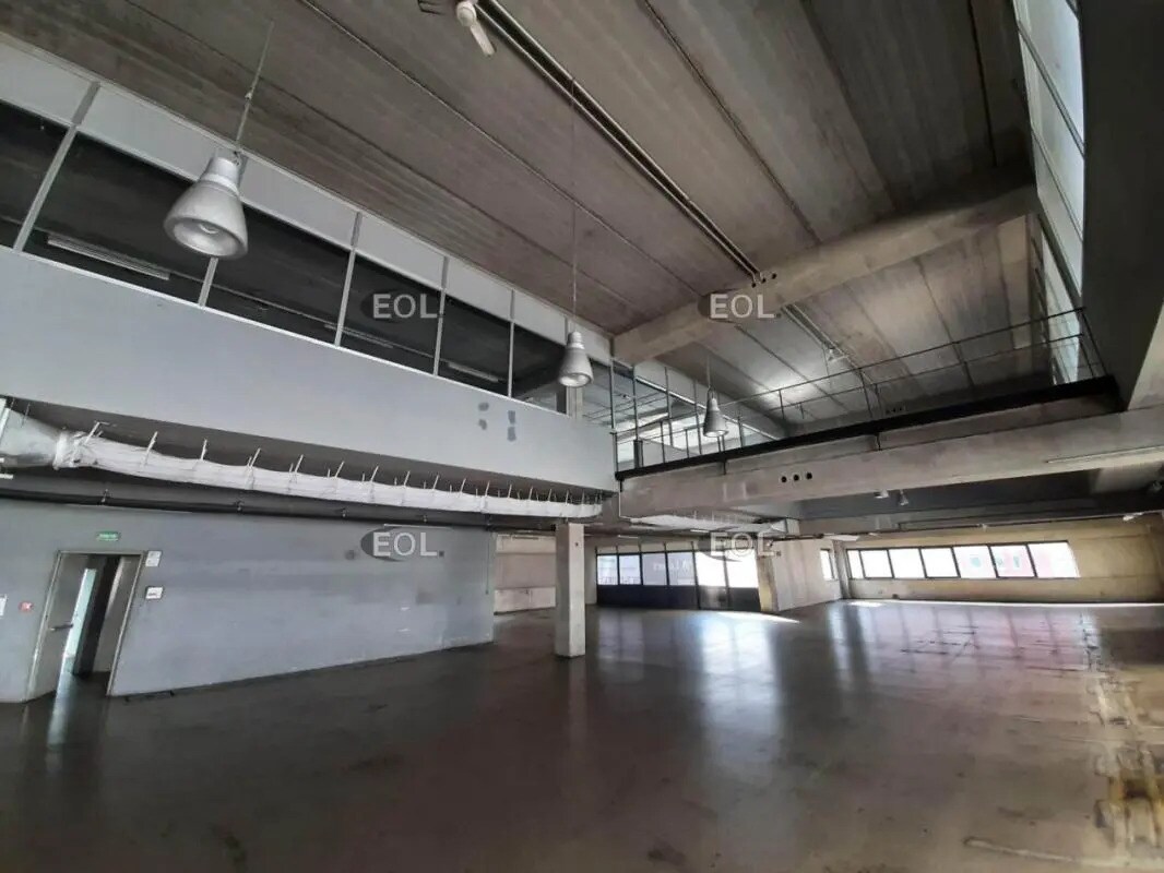 Light Industrial in Ivry-sur-Seine to rent Building Photo- Image 1 of 10