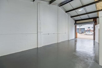 5-8 Davey Clos, Colchester to rent Interior Photo- Image 1 of 19