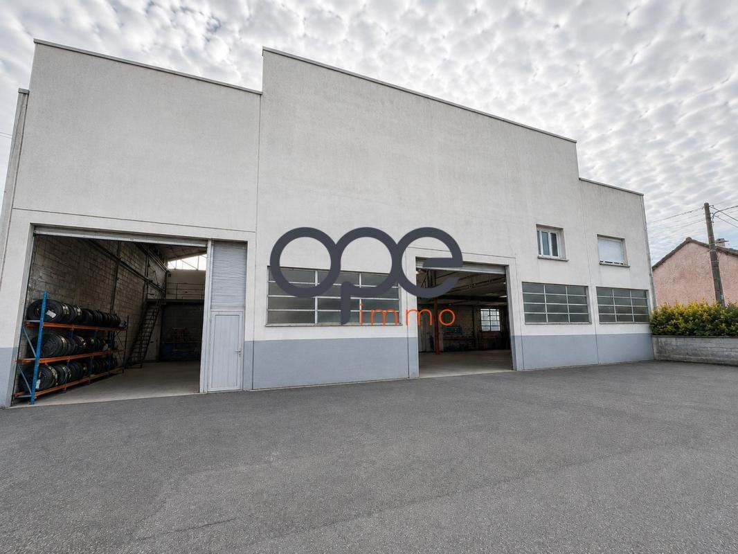 Industrial in Cuisy for sale Building Photo- Image 1 of 16