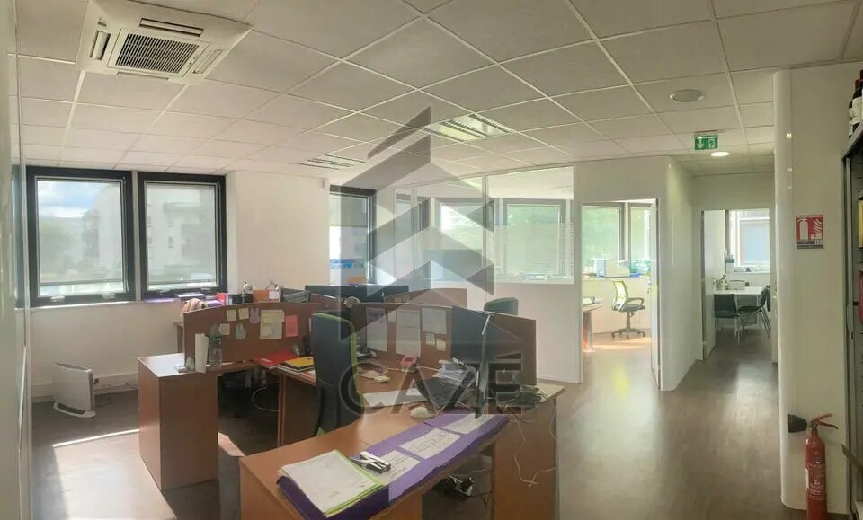 Office in Bruges to rent - Interior Photo - Image 3 of 5