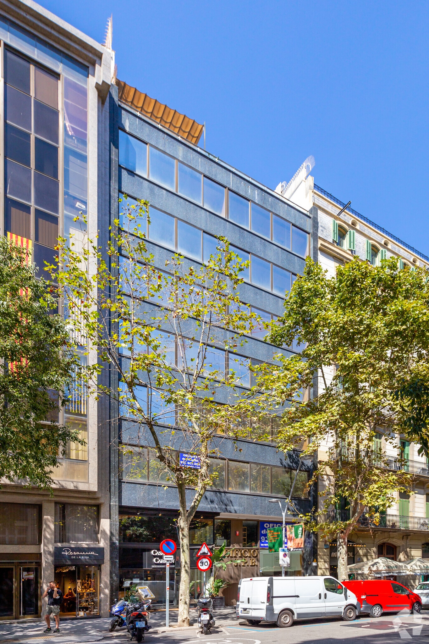 Office in Barcelona, Barcelona to rent Primary Photo- Image 1 of 4