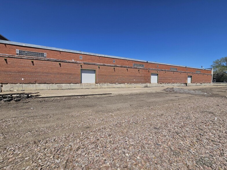 102 Railroad Ave NE, Aberdeen, SD for sale - Building Photo - Image 2 of 14