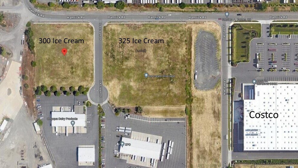 300 Ice Cream Dr, Central Point, OR for sale - Building Photo - Image 2 of 3