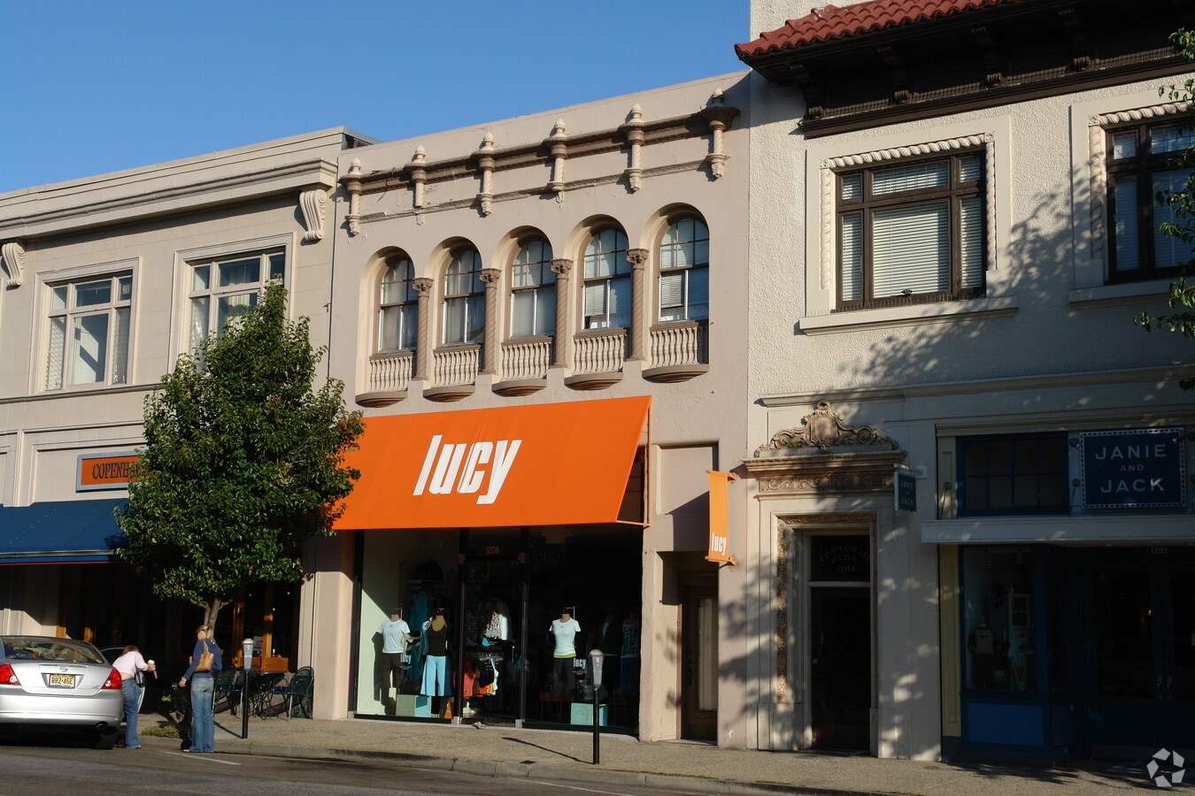 12061208 Burlingame Ave, Burlingame 94010 UK