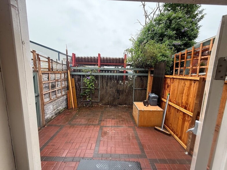 139 Bewsey Rd, Warrington to rent - Building Photo - Image 2 of 4