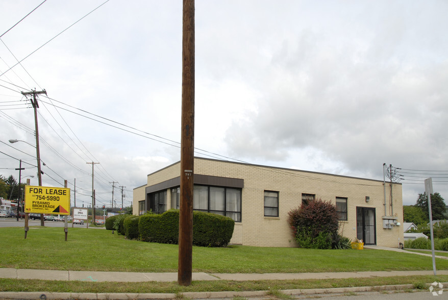 679 Main St, Johnson City, NY for sale - Building Photo - Image 3 of 7