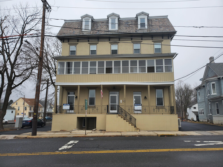 103 Main St, Walnutport, PA for sale - Building Photo - Image 1 of 1