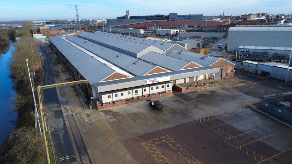 North Bridge Rd, Doncaster to rent - Building Photo - Image 2 of 8
