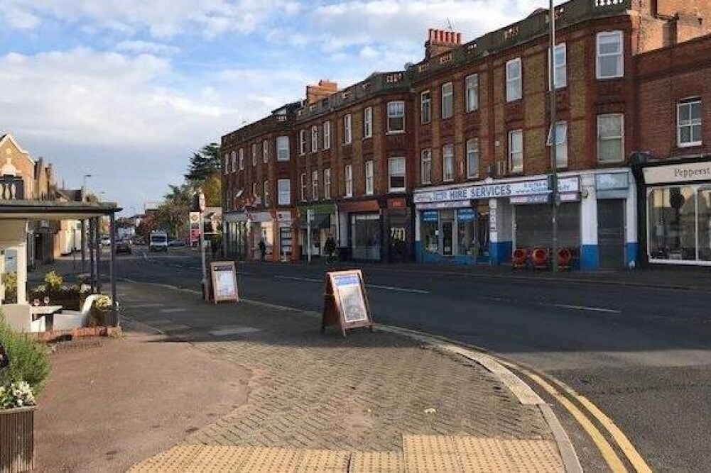 194 High St, Egham for sale Primary Photo- Image 1 of 1