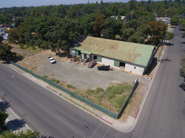 1060 Oak Ave, Woodland, CA for rent - Building Photo - Image 2 of 4