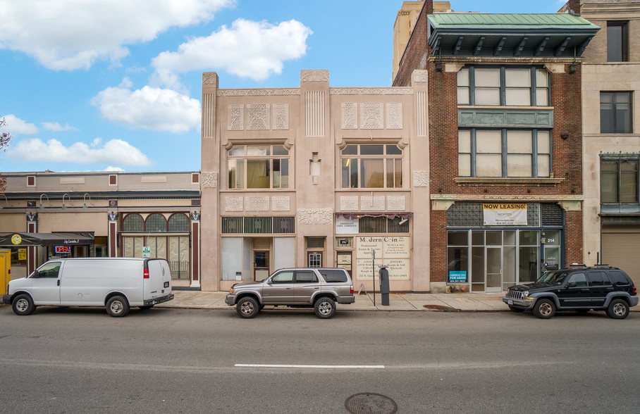 208-212 E Grace St, Richmond, VA for sale - Building Photo - Image 1 of 1