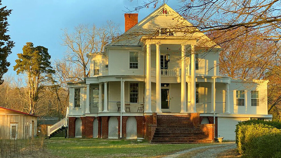 10941 Buckley Hall Rd, Mathews, VA for sale - Primary Photo - Image 1 of 1