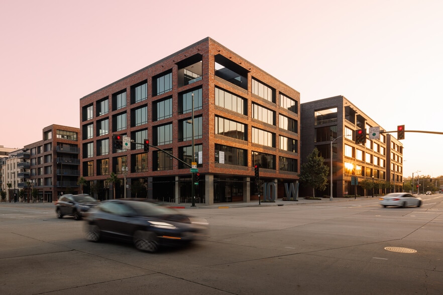 10 W Walnut St, Pasadena, CA for rent - Building Photo - Image 1 of 9