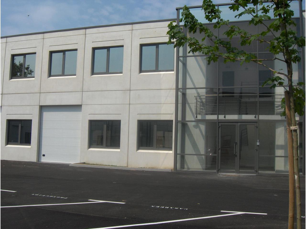 Light Industrial in Argenteuil to rent Building Photo- Image 1 of 6