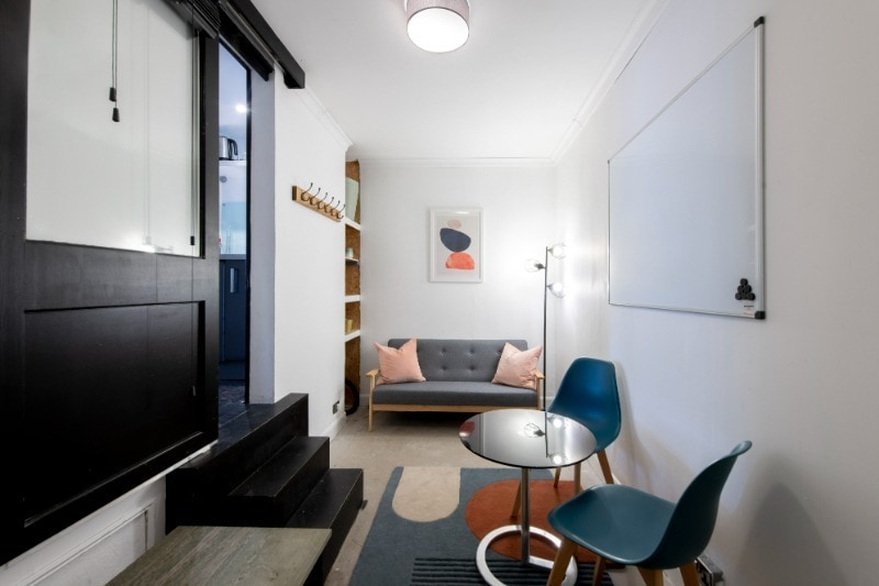 92 Hoxton St, London to rent - Interior Photo - Image 2 of 4