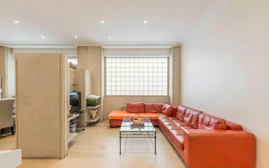 Build-to-Rent in Paris for sale - Interior Photo - Image 1 of 9